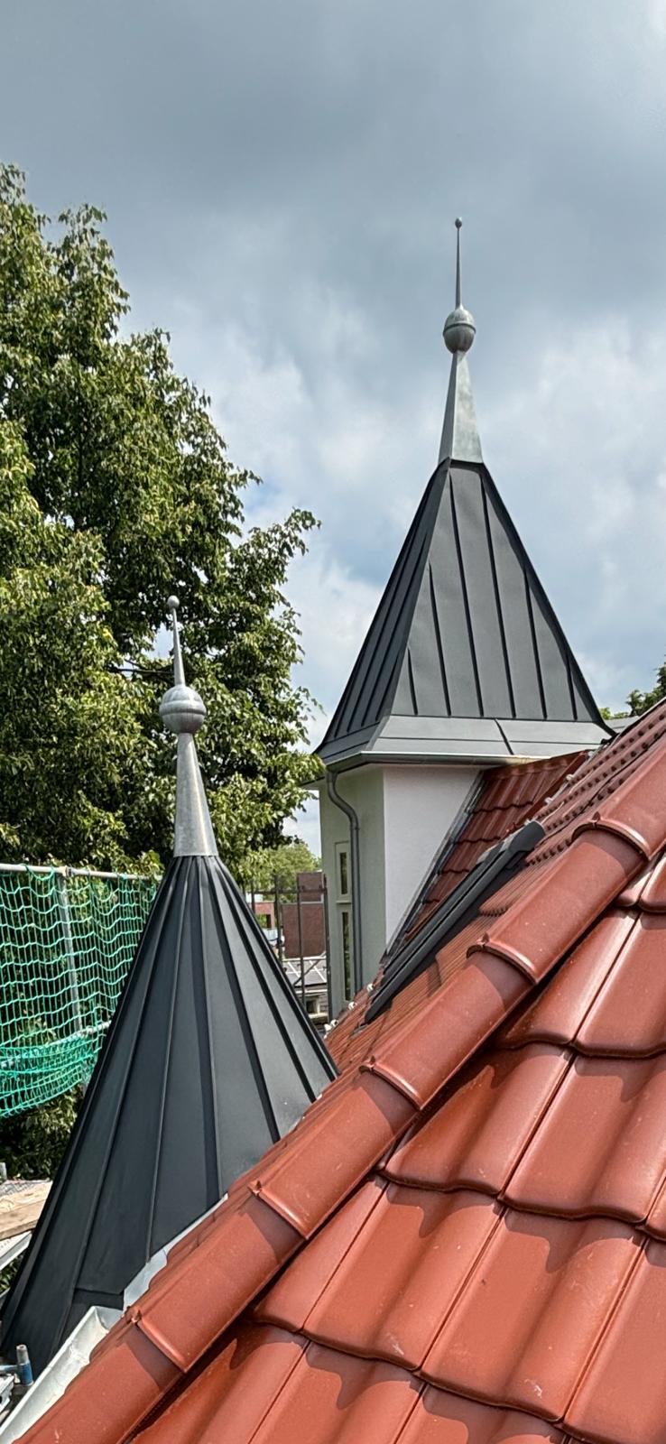 Wiederaufbau von Eckturm und Erker – Projektfoto